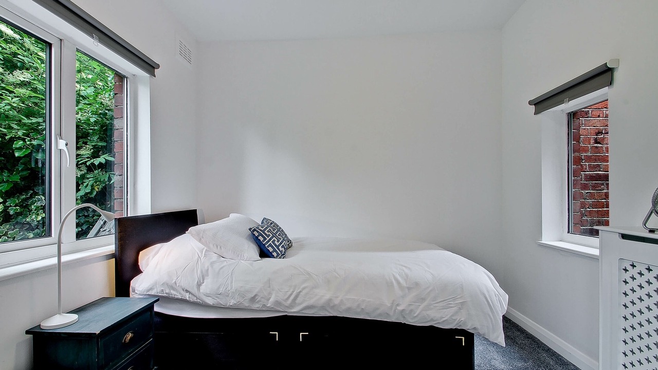 Photo of Bedroom in Mapesbury