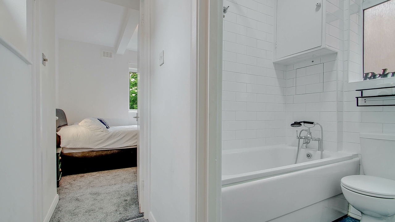 Photo of Bathroom in Mapesbury