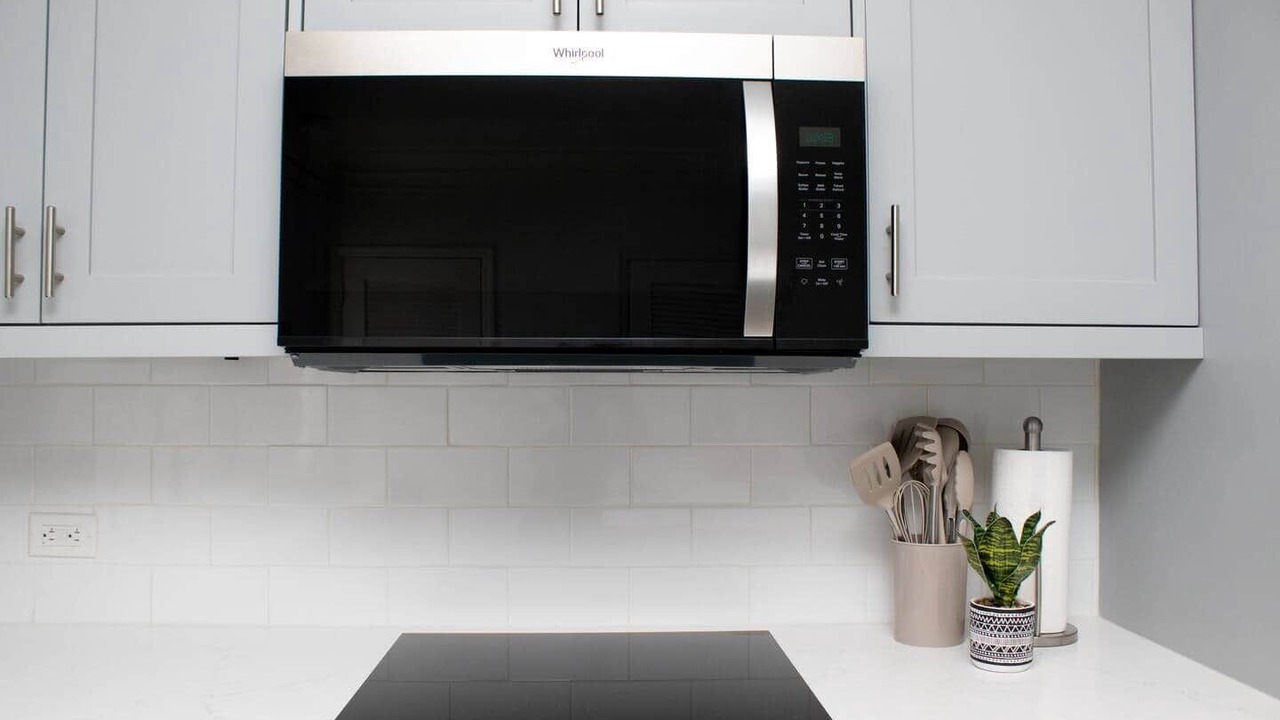 Photo of Kitchen in Coral Harbour