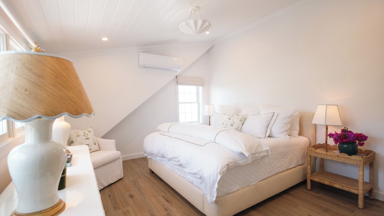 Photo of Bedroom in Dunmore Town