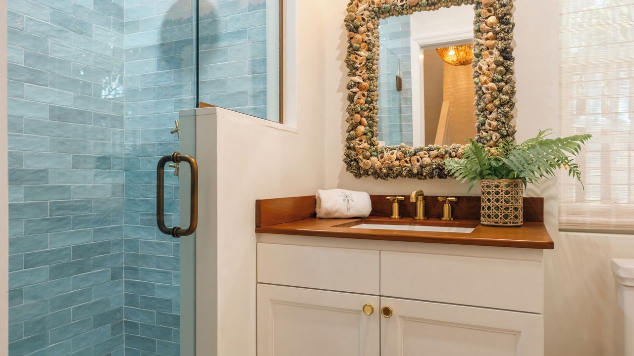 Photo of Bathroom in Dunmore Town