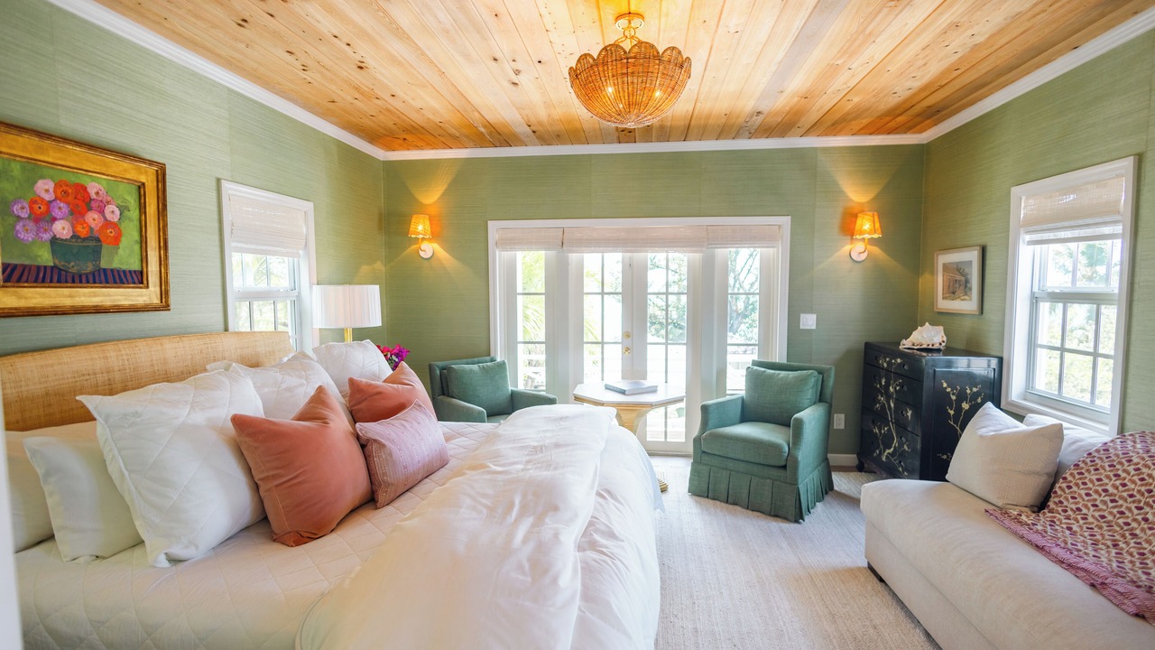 Photo of Bedroom in Dunmore Town