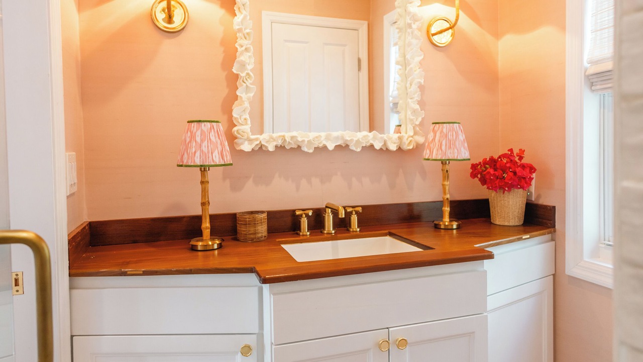 Photo of Bathroom in Dunmore Town