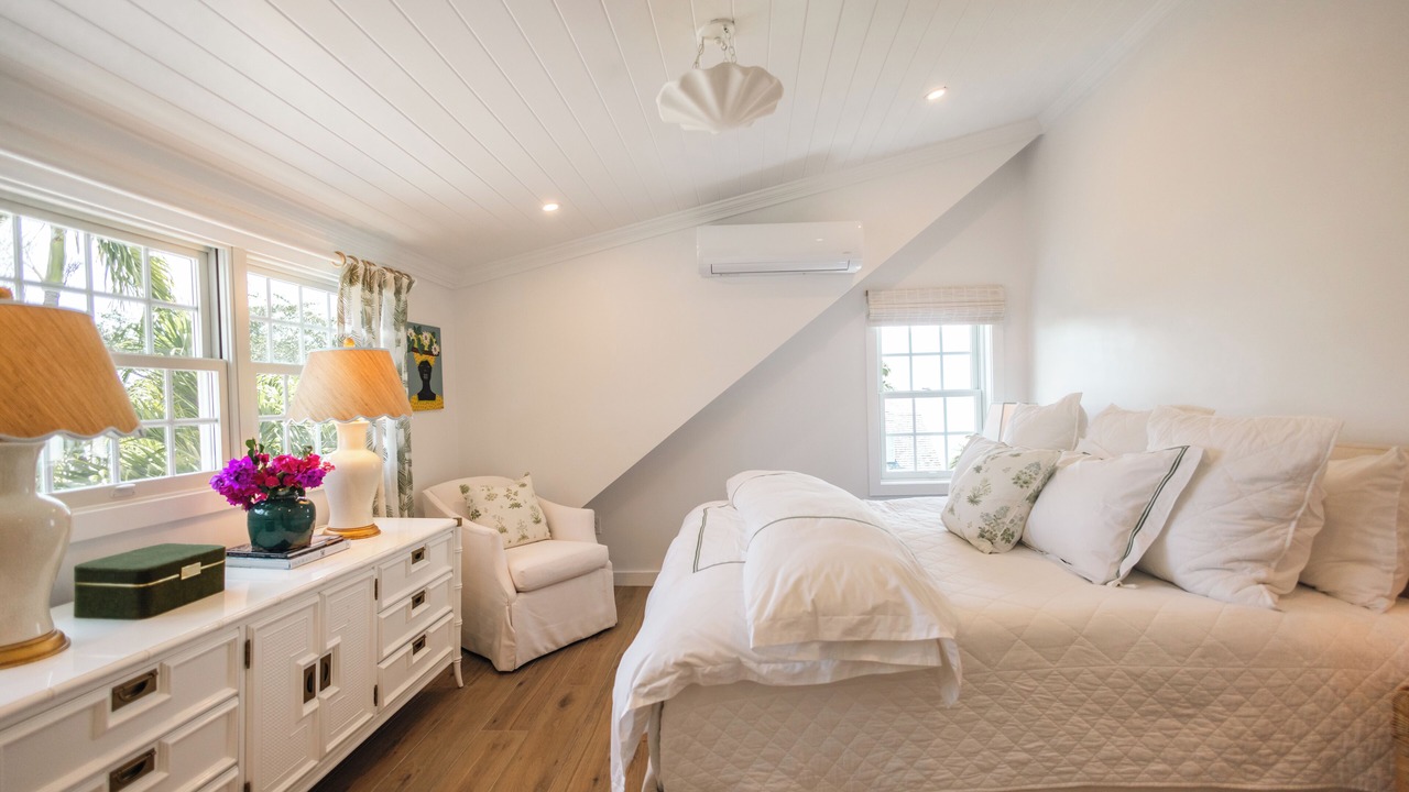 Photo of Bedroom in Dunmore Town