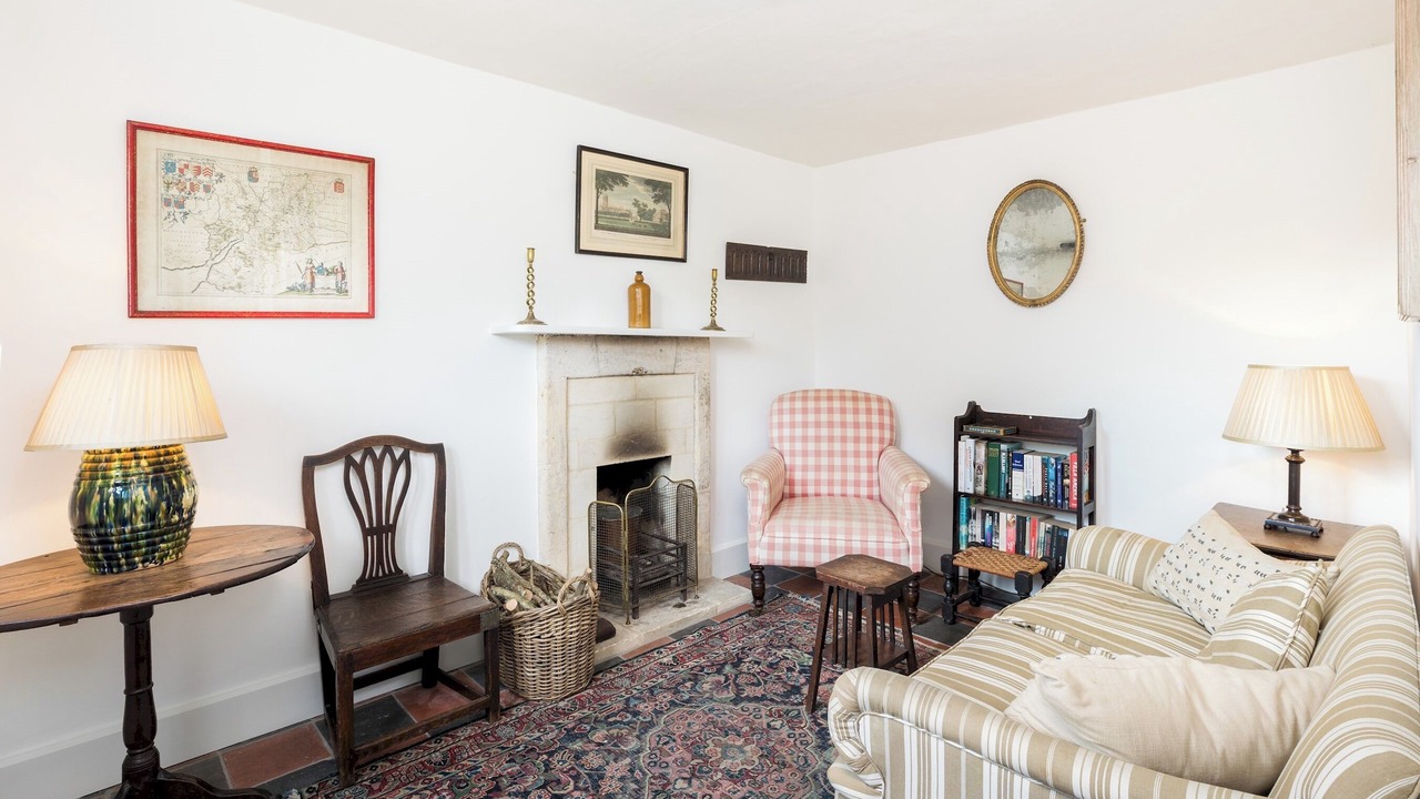 Photo of Livingroom in Compton Abdale