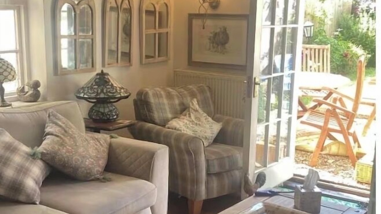 Photo of Livingroom in Bedford