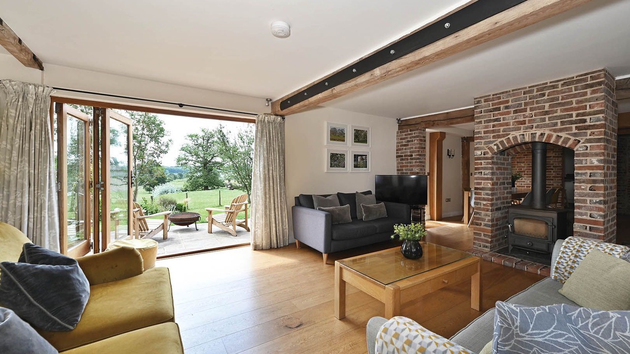 Photo of Livingroom in Ewhurst Green