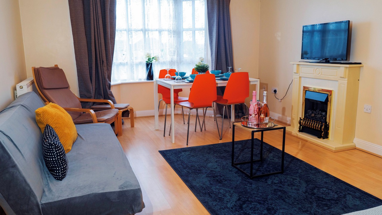Photo of Livingroom in Bletchley