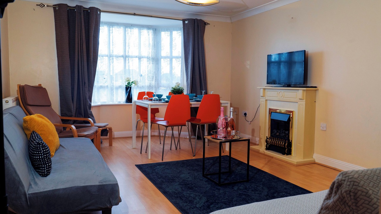 Photo of Livingroom in Bletchley