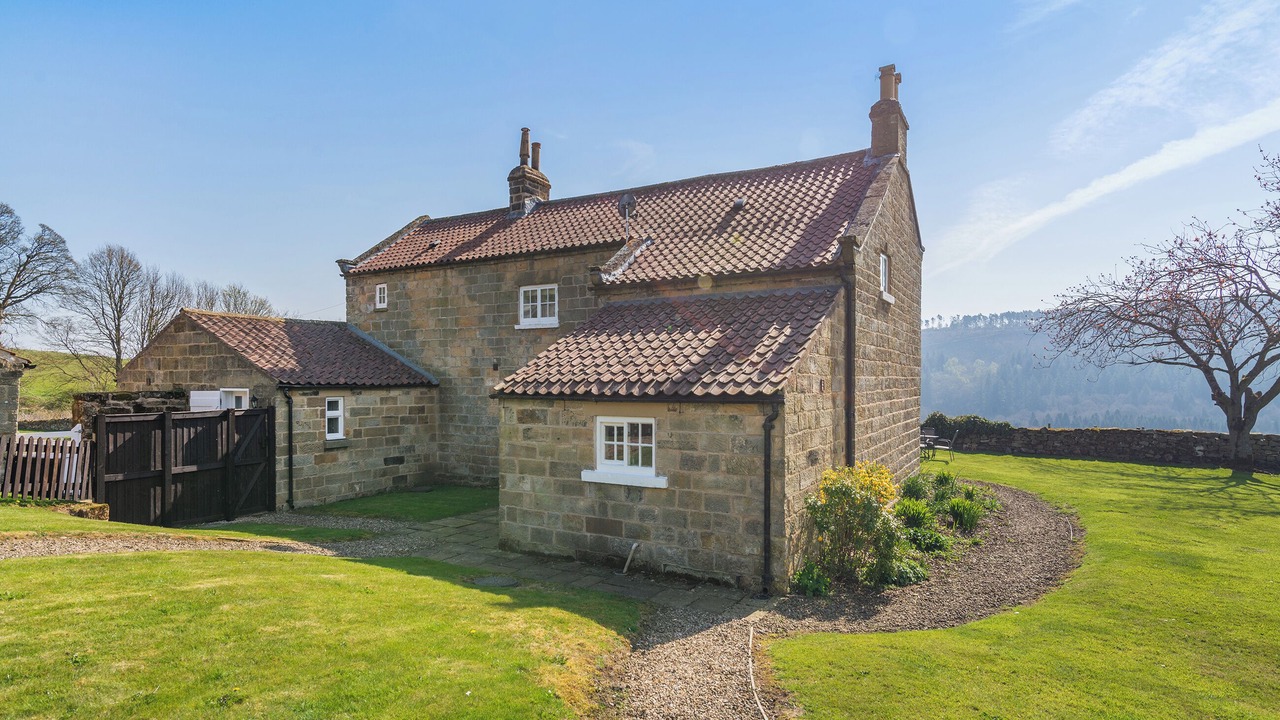 Photo of Outdoor in Potter Brompton