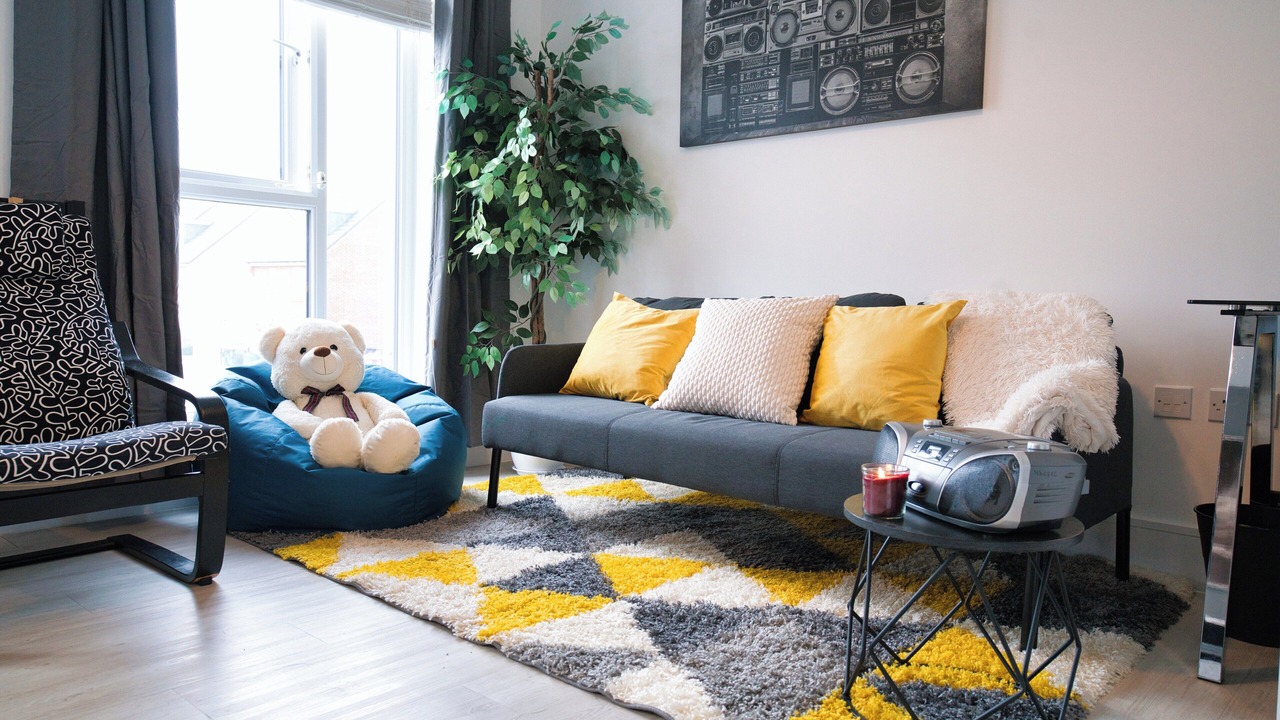 Photo of Livingroom in Newport Pagnell