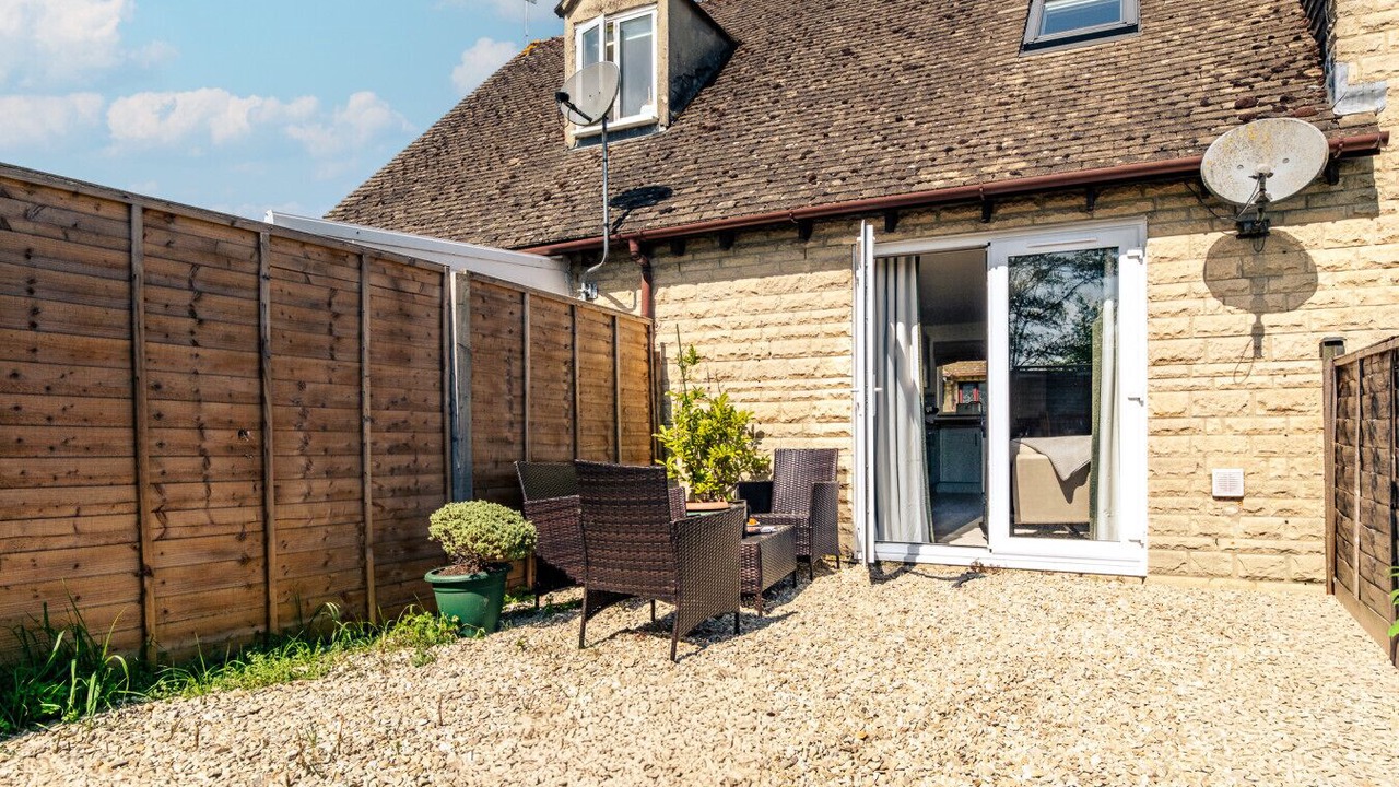 Photo of Patio Balcony in Bourton