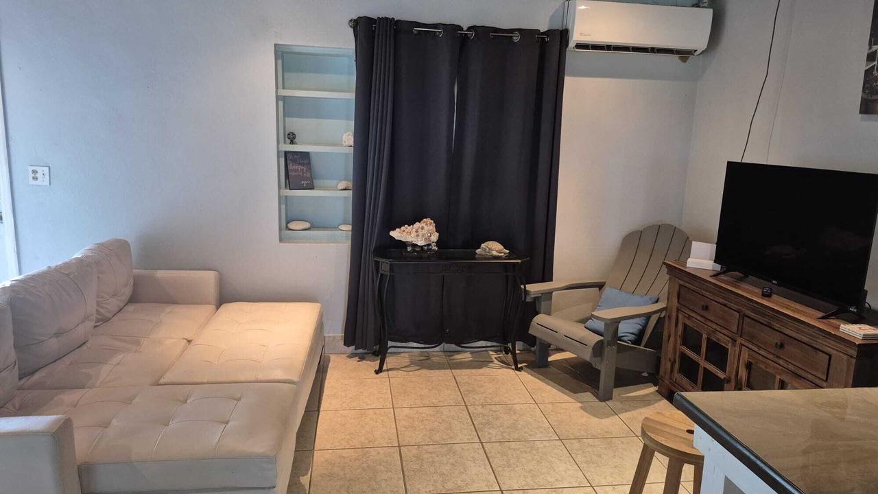 Photo of Livingroom in Cockburn Town