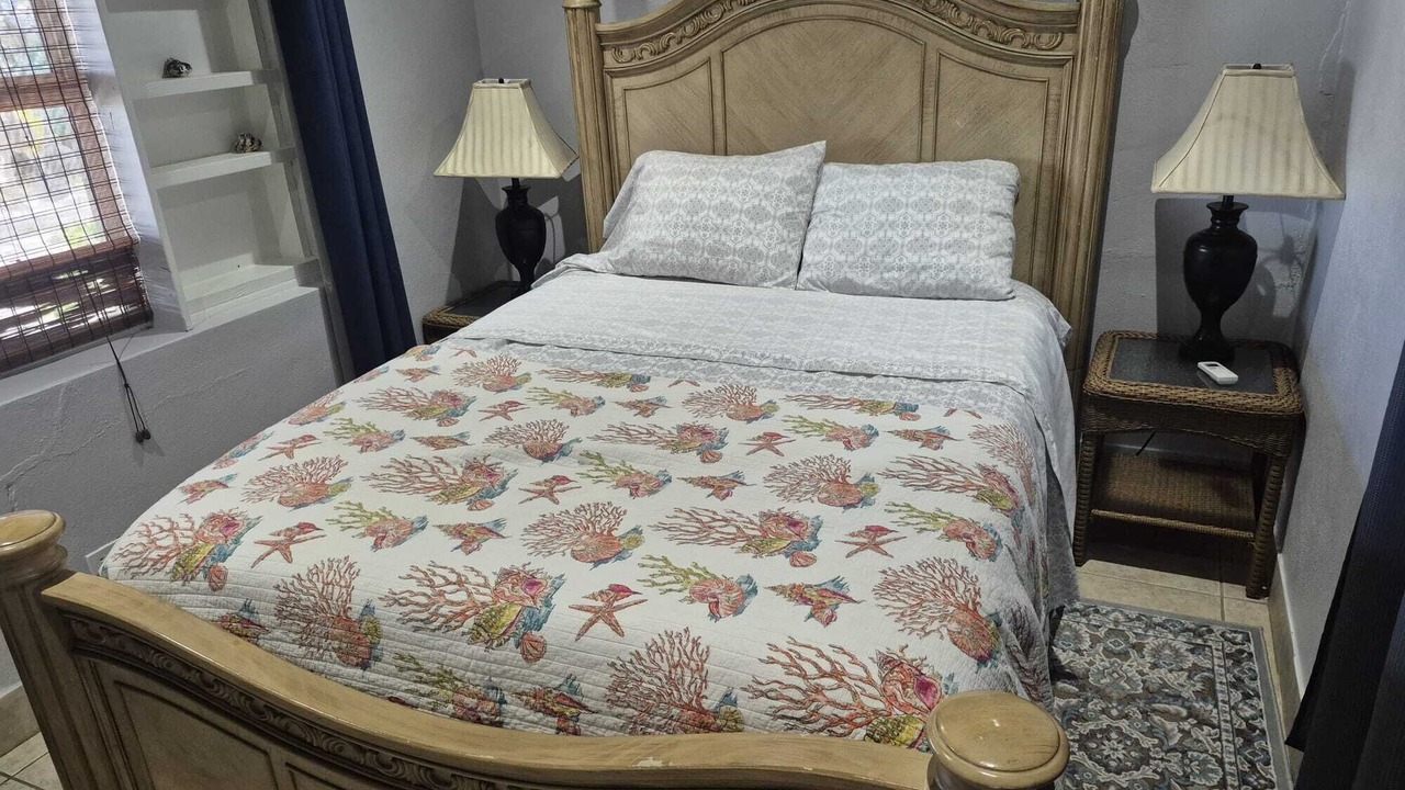 Photo of Bedroom in Cockburn Town