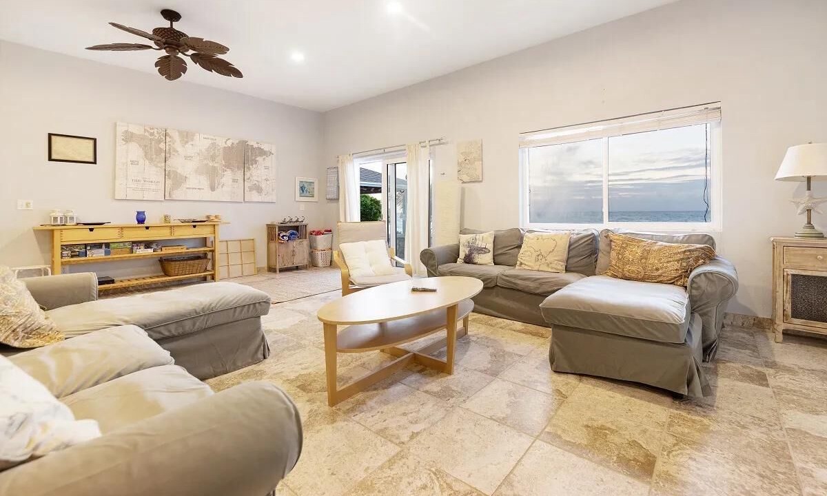 Photo of Livingroom in Bennett's Harbour