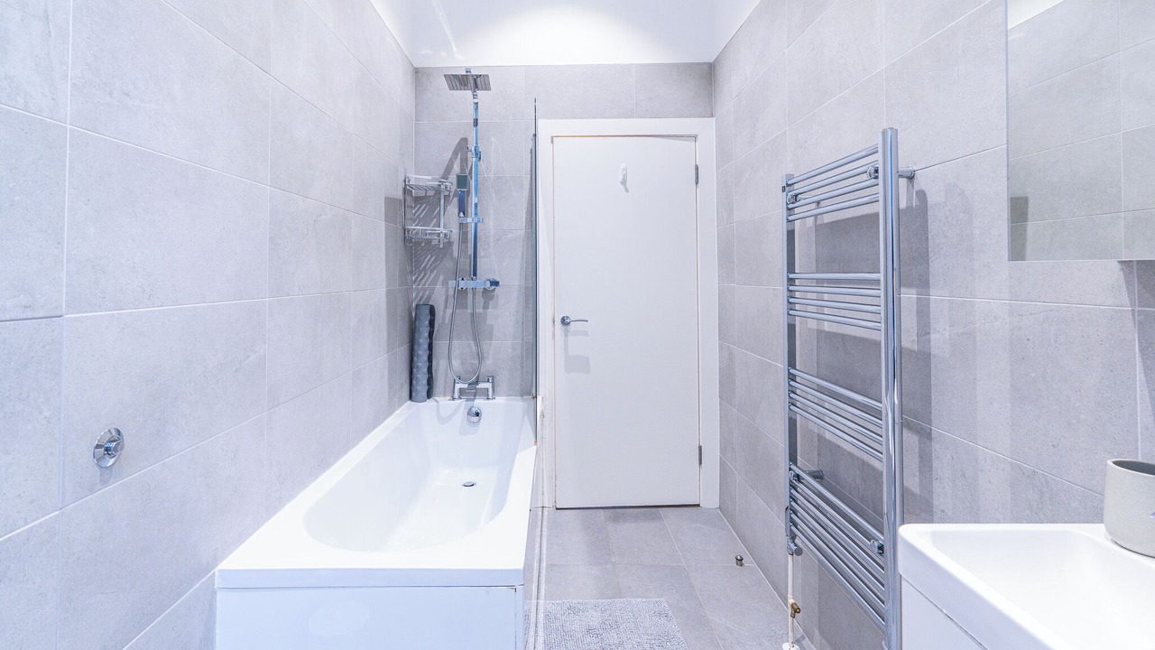 Photo of Bathroom in Farringdon