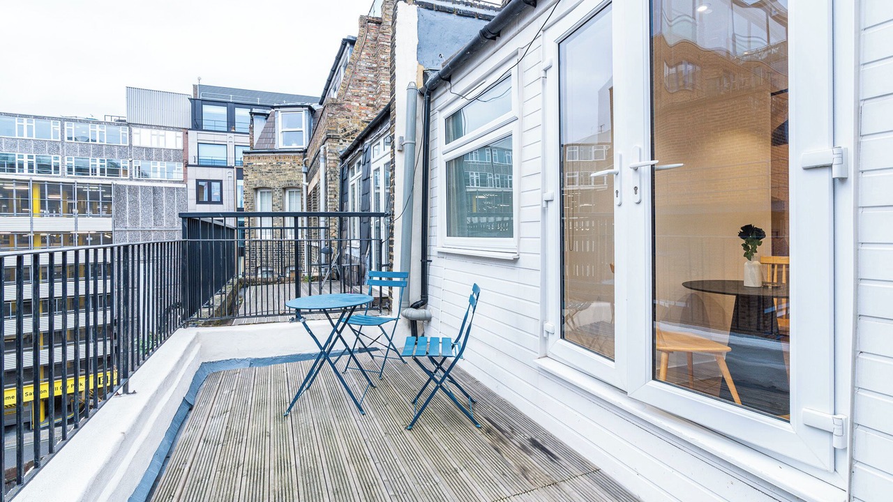 Photo of Patio Balcony in Farringdon