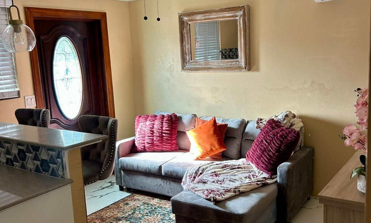 Photo of Livingroom in Belair Estates