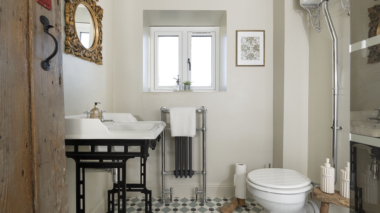 Photo of Bathroom in Winchcombe