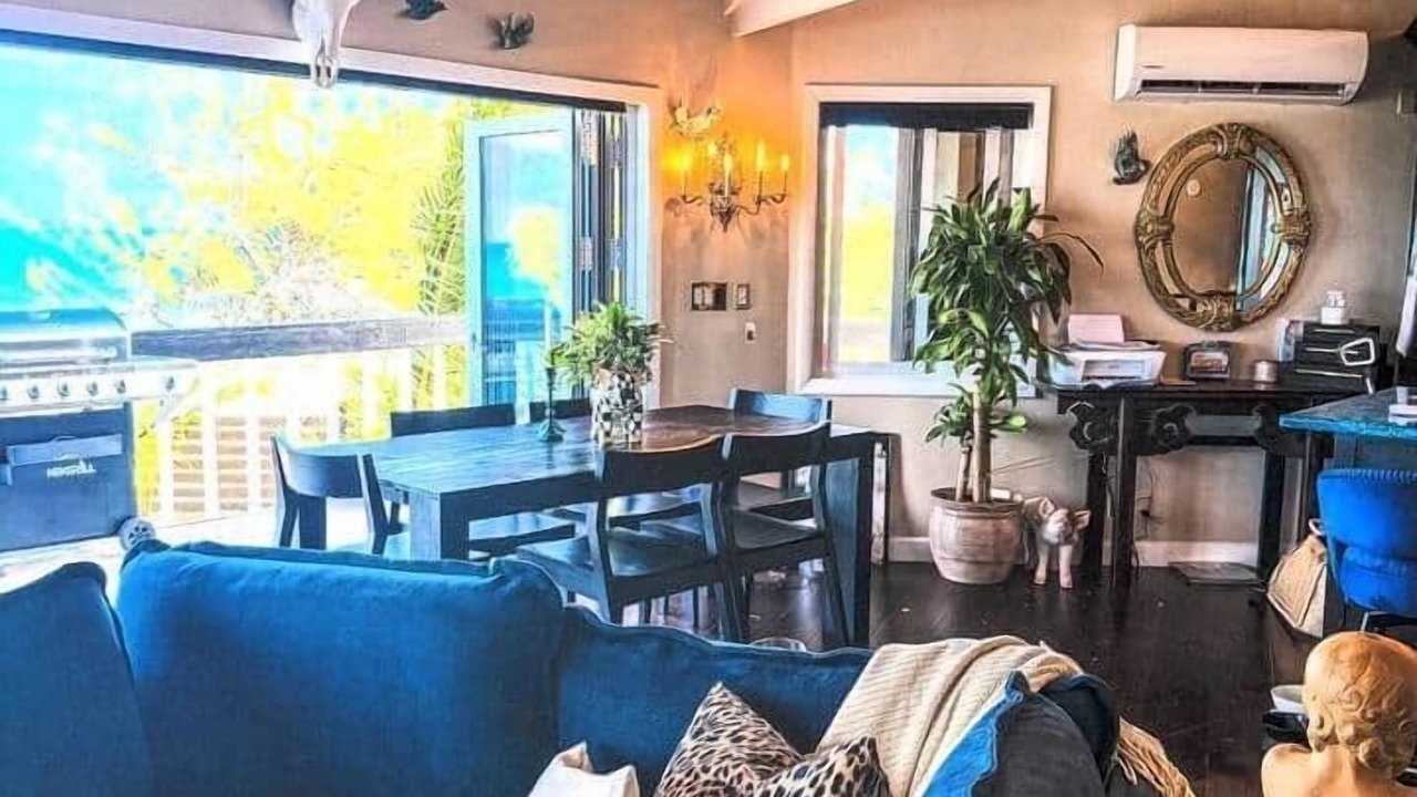 Photo of Livingroom in Tar Bay