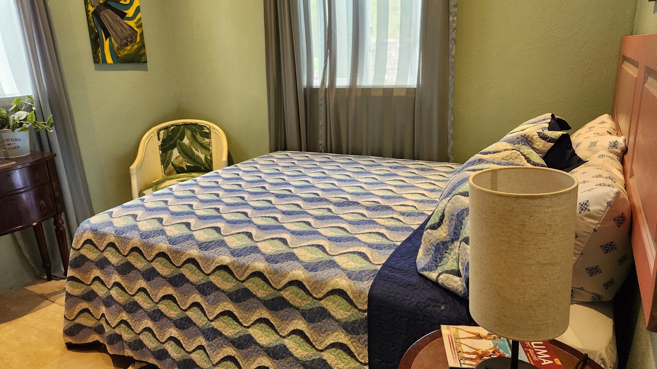 Photo of Bedroom in Rokers Point