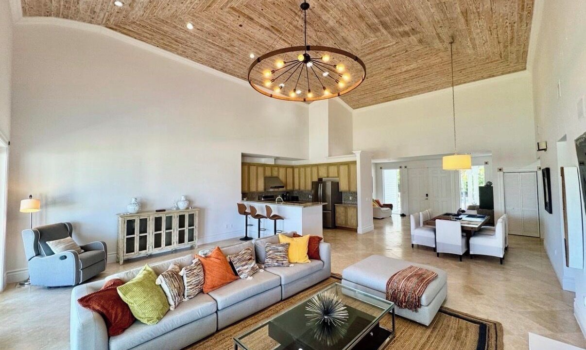 Photo of Livingroom in Alice Town