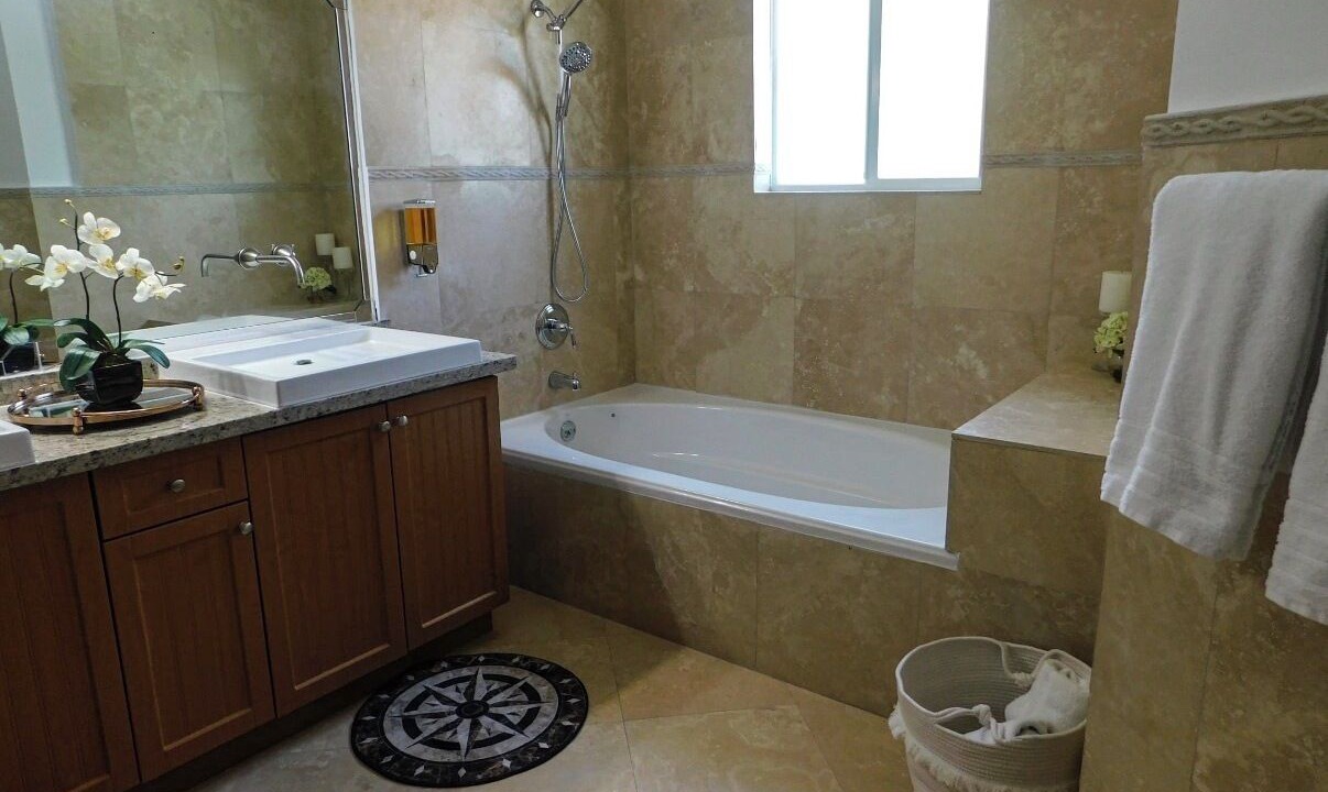 Photo of Bathroom in Alice Town