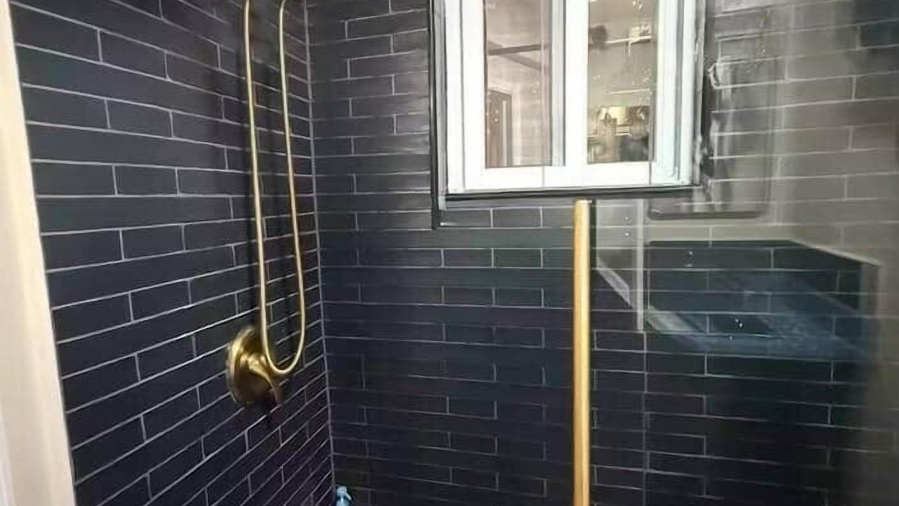 Photo of Bathroom in Tar Bay