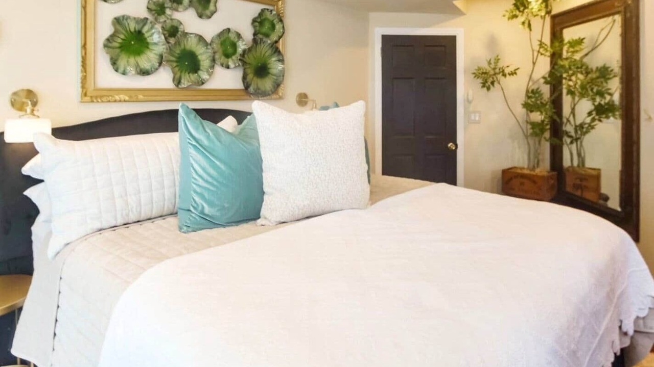 Photo of Bedroom in Tar Bay