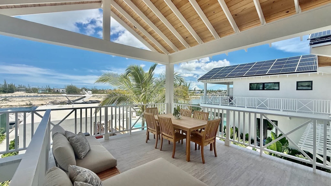 Photo of Outdoor in Coral Harbour