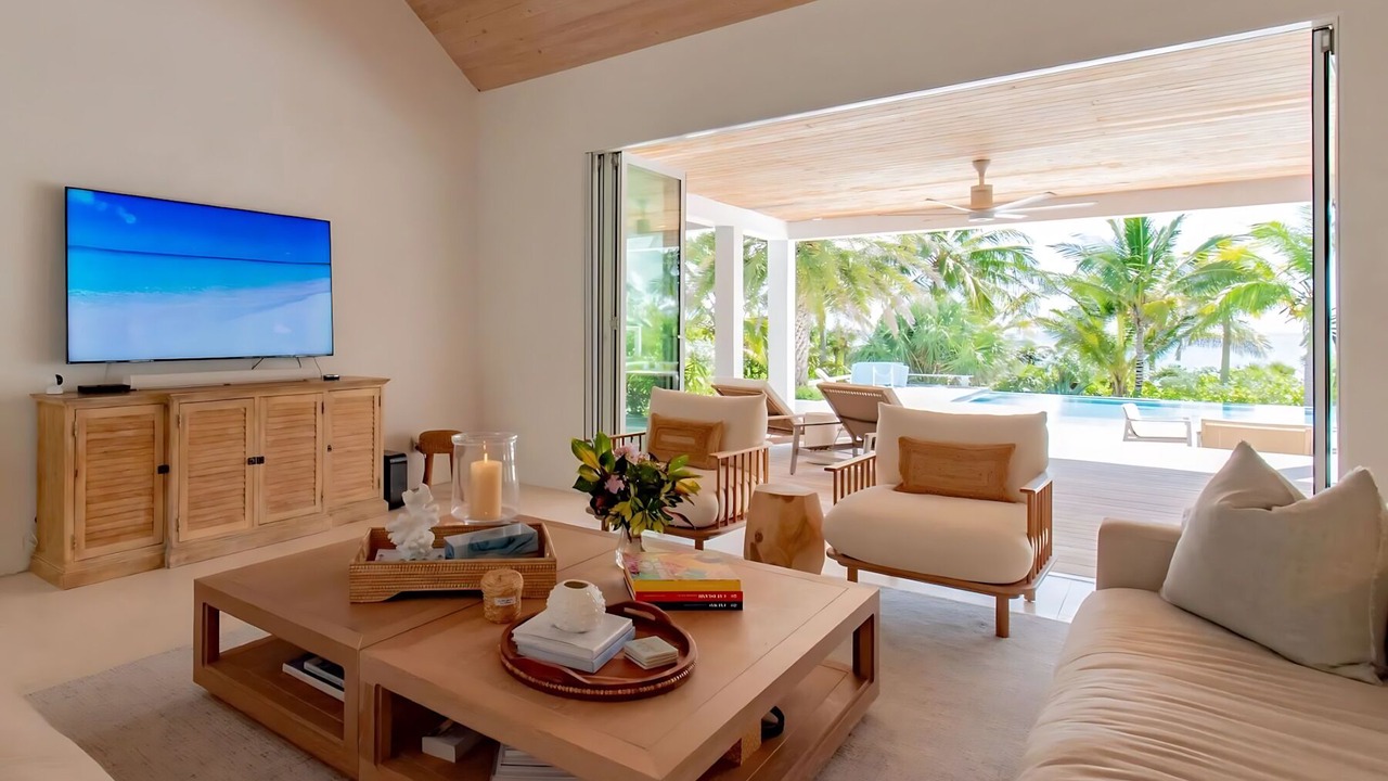 Photo of Livingroom in Winding Bay