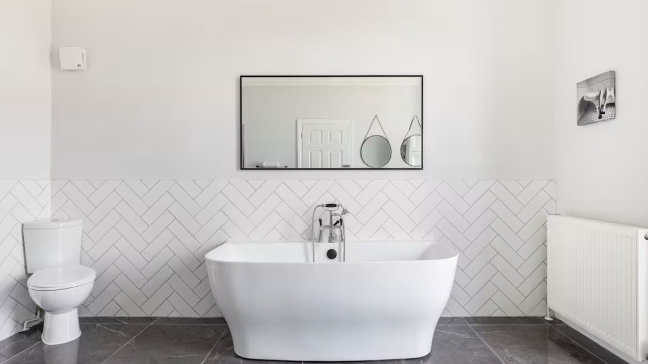 Photo of Bathroom in Babbacombe