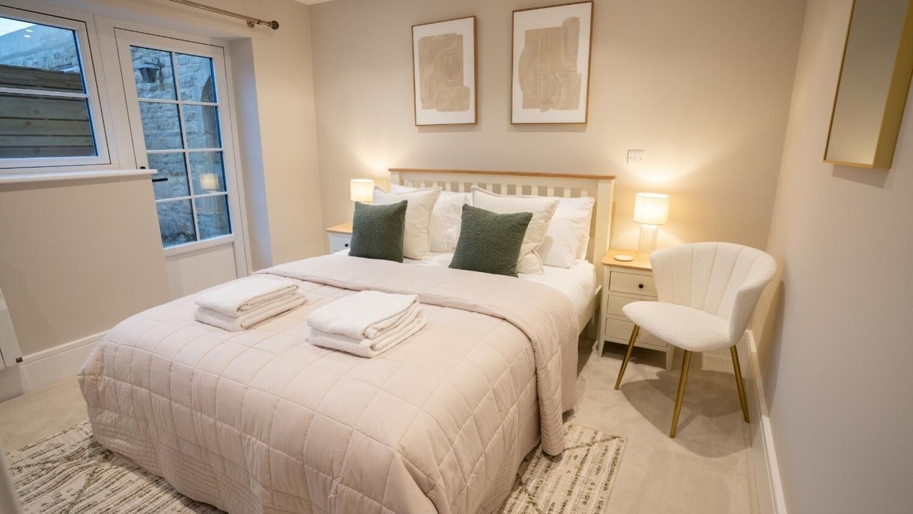 Photo of Bedroom in Broadway