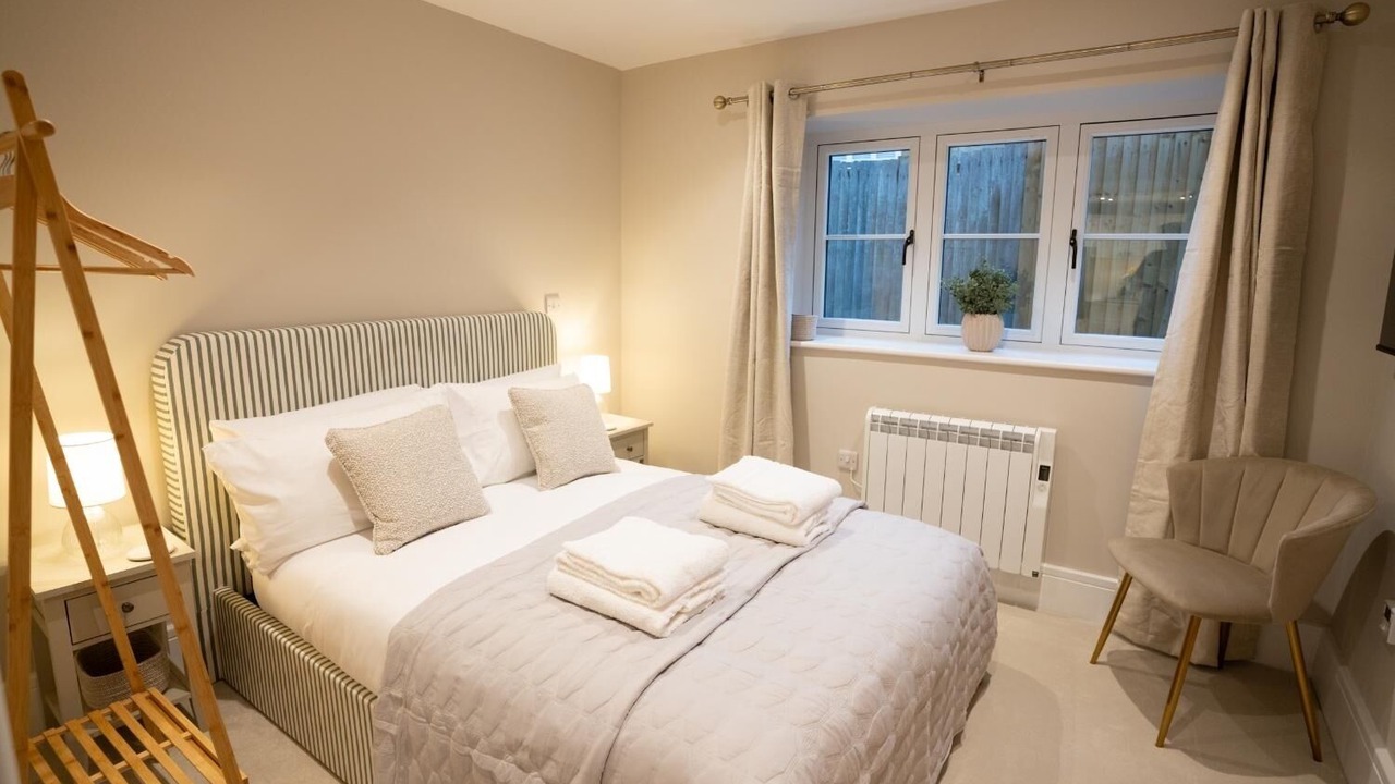 Photo of Bedroom in Broadway
