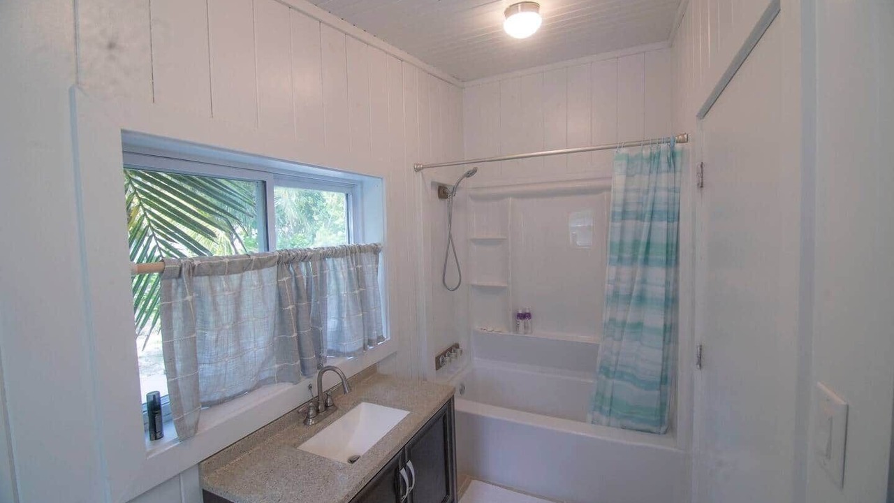 Photo of Bathroom in Little Harbour