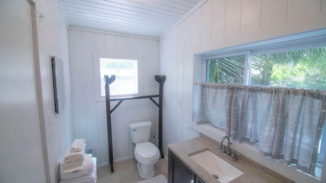 Photo of Bathroom in Little Harbour