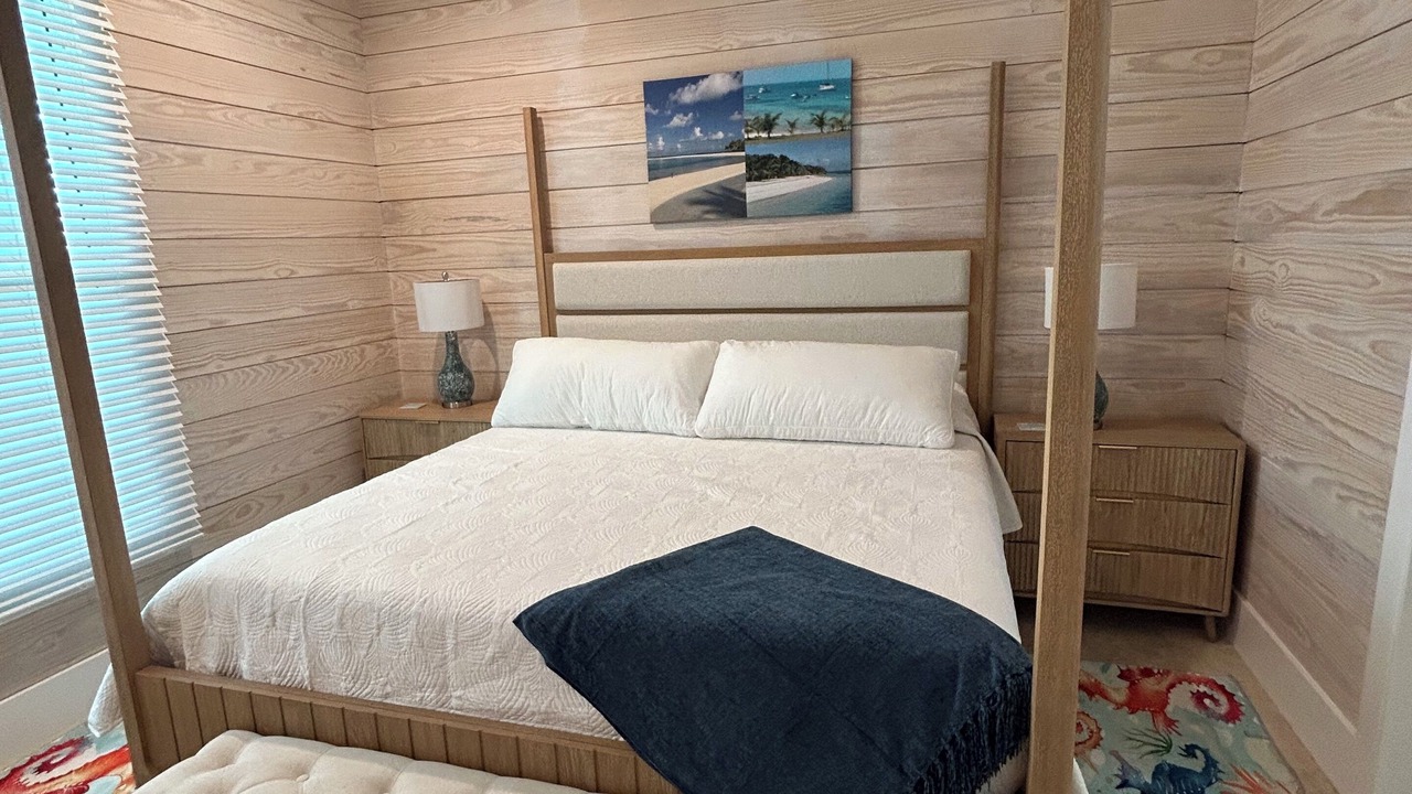 Photo of Bedroom in Lubbers Quarters Cay