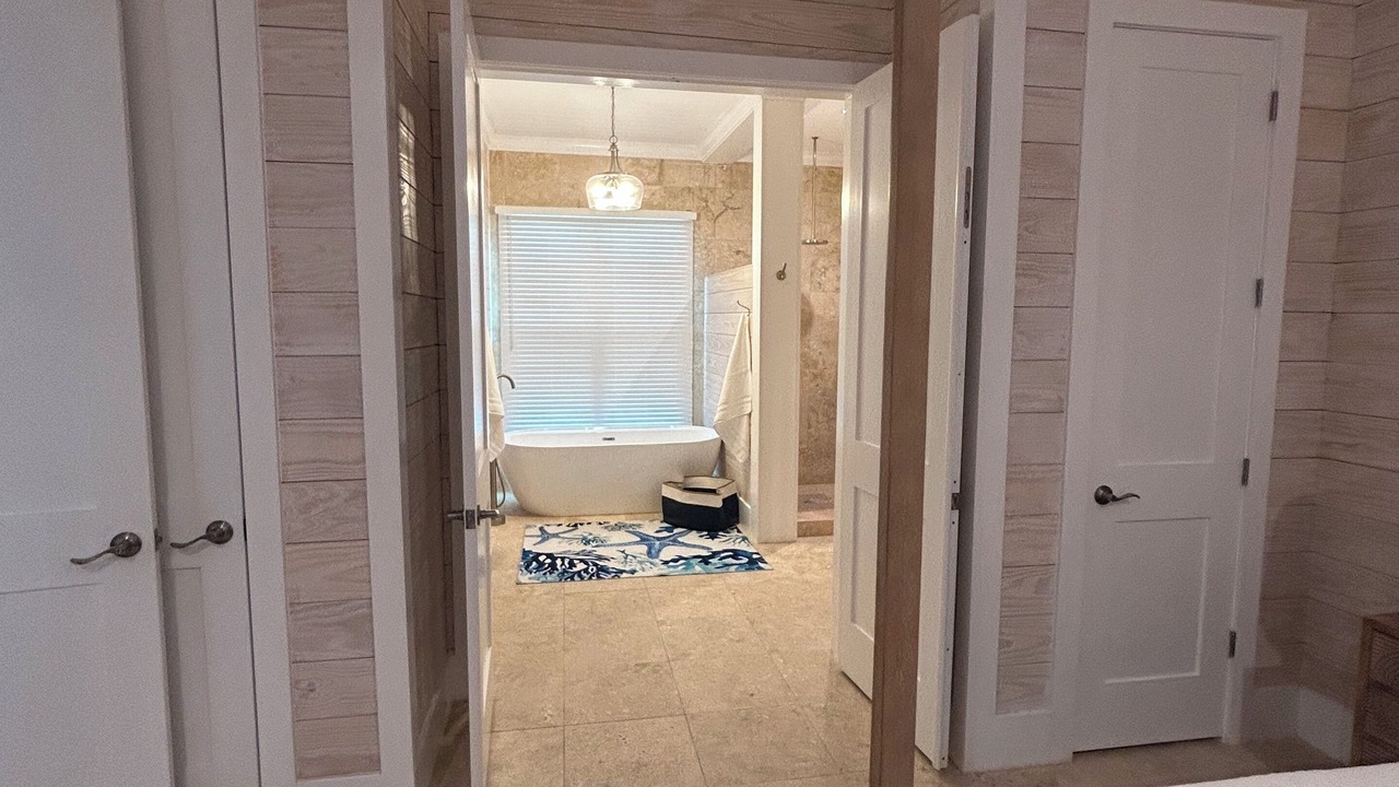Photo of Bedroom in Lubbers Quarters Cay