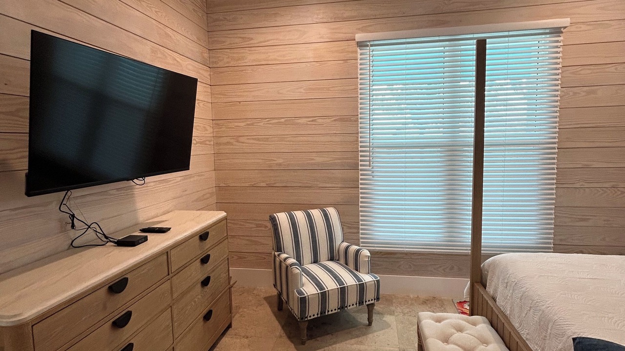 Photo of Bedroom in Lubbers Quarters Cay