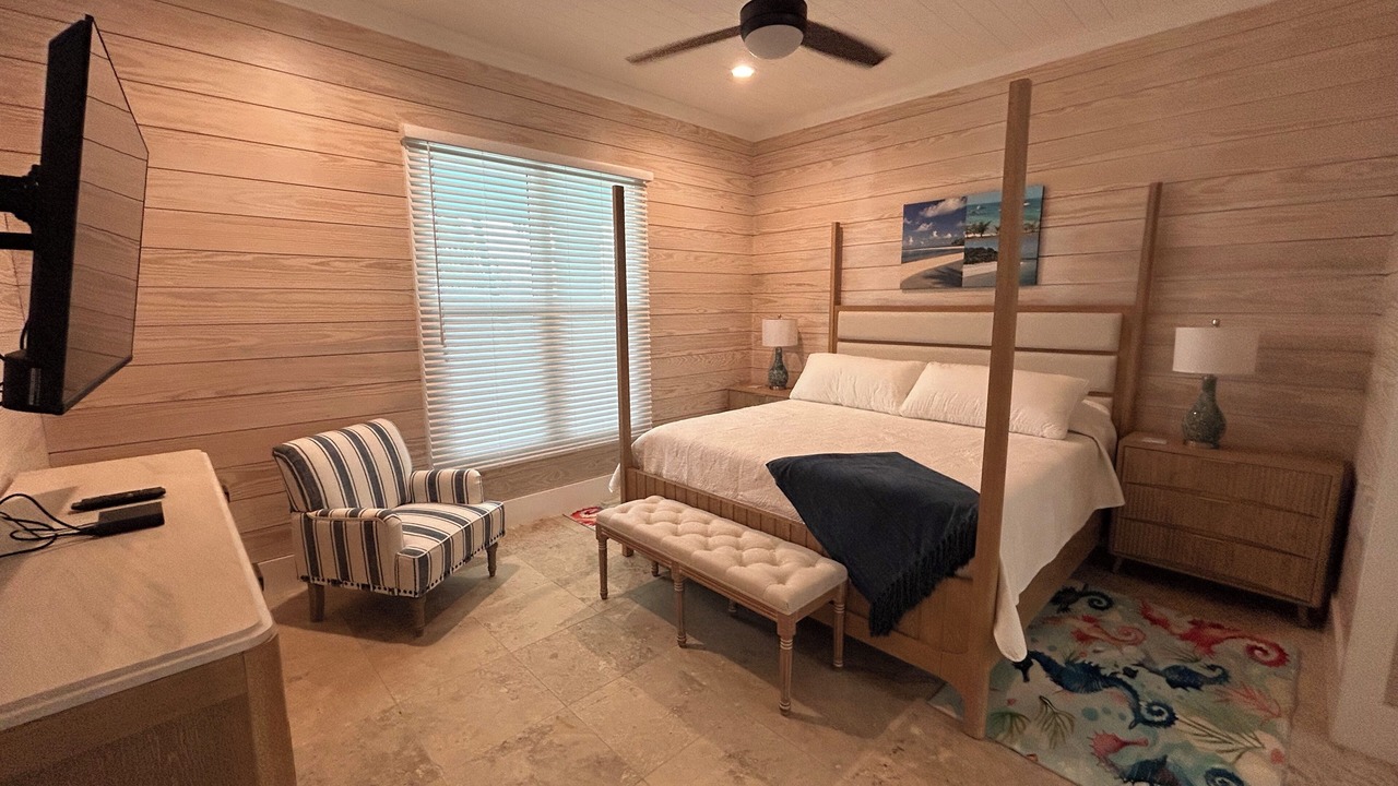 Photo of Bedroom in Lubbers Quarters Cay