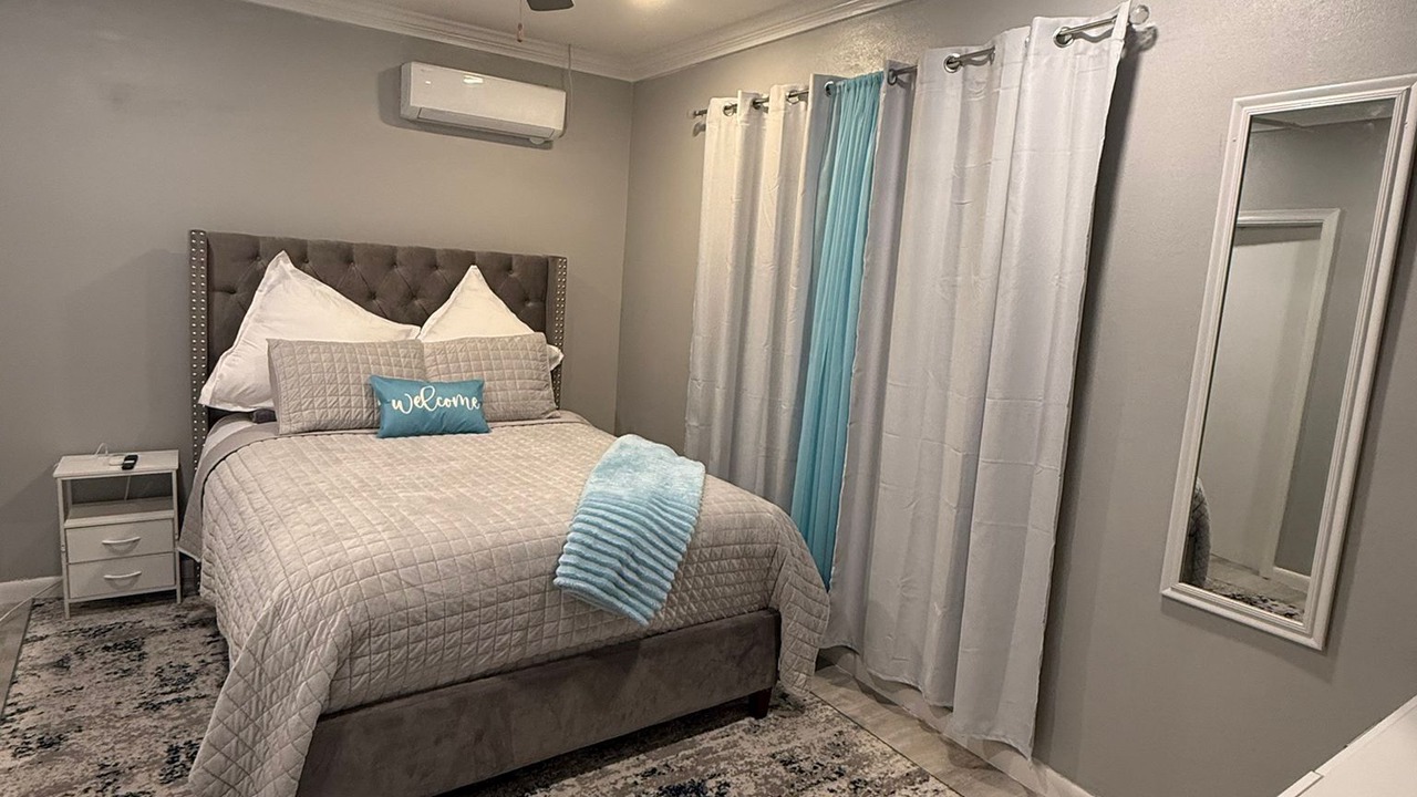 Photo of Bedroom in Nassau