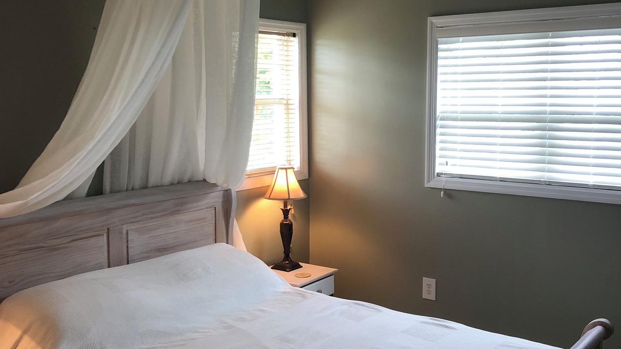 Photo of Bedroom in Spanish Wells