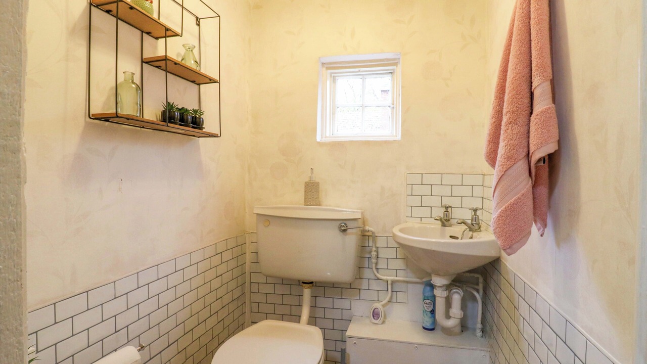 Photo of Bathroom in Harrold