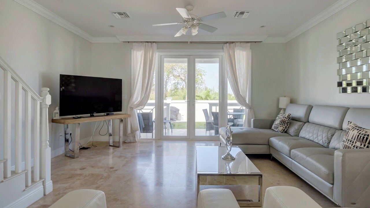Photo of Livingroom in Palm Cay