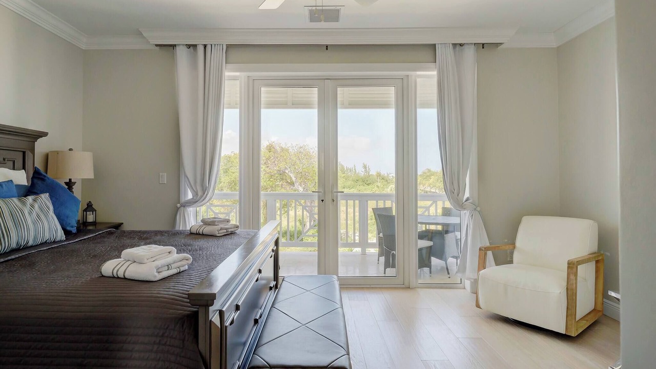 Photo of Bedroom in Palm Cay
