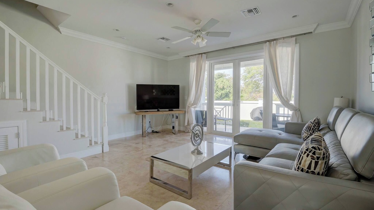 Photo of Livingroom in Palm Cay