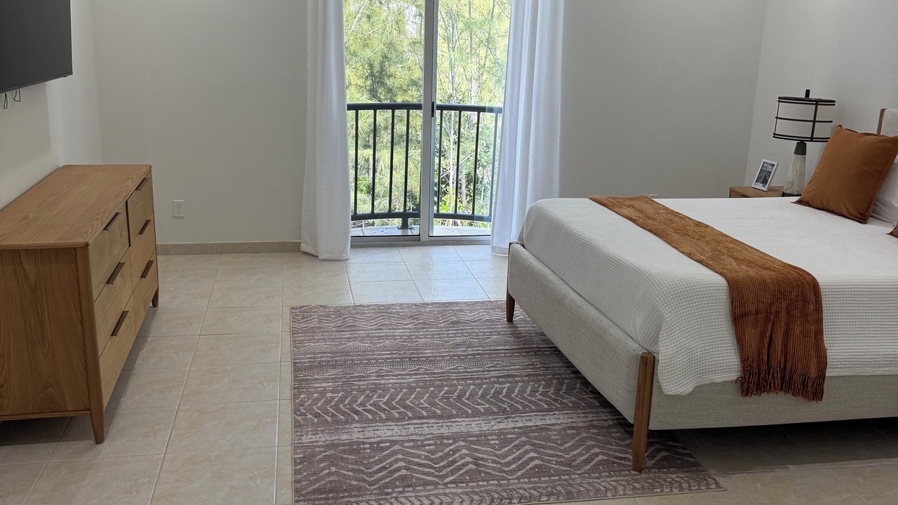 Photo of Bedroom in Bahamia West