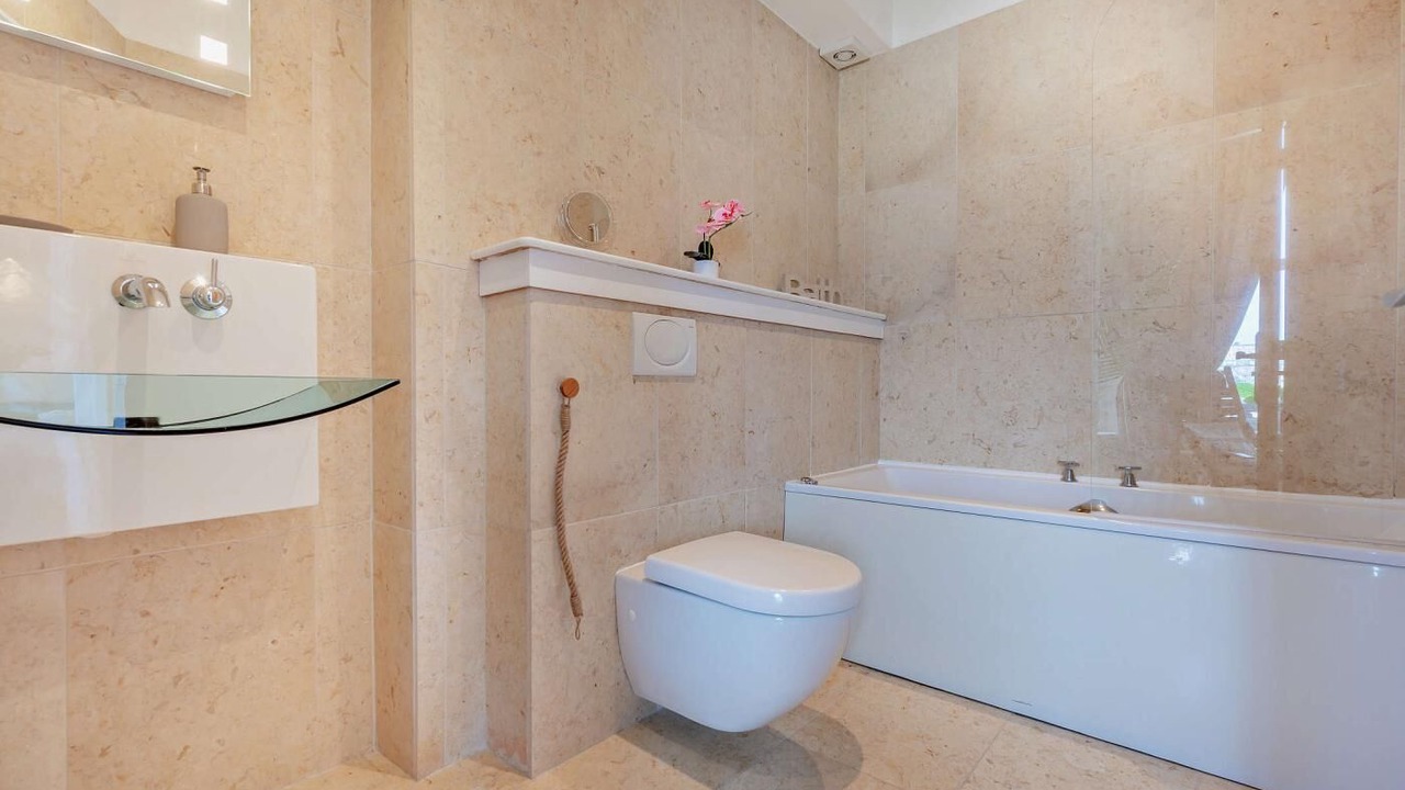 Photo of Bathroom in Newquay City Centre