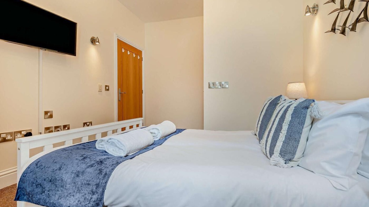 Photo of Bedroom in Newquay City Centre
