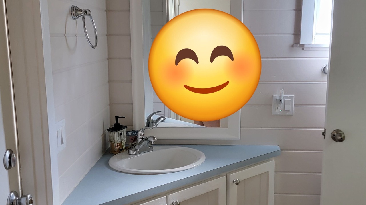 Photo of Bathroom in Bahama Palm Shores